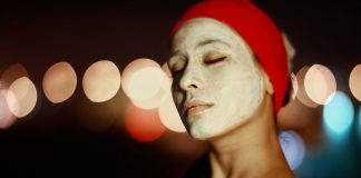 Hydra Moist Ice Water Sleeping Mask woman with beauty mask