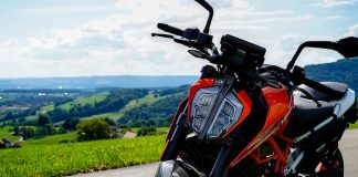 The Reliability Factor: Comparing KTM and Yamaha Motorcycles ktm 390 duke