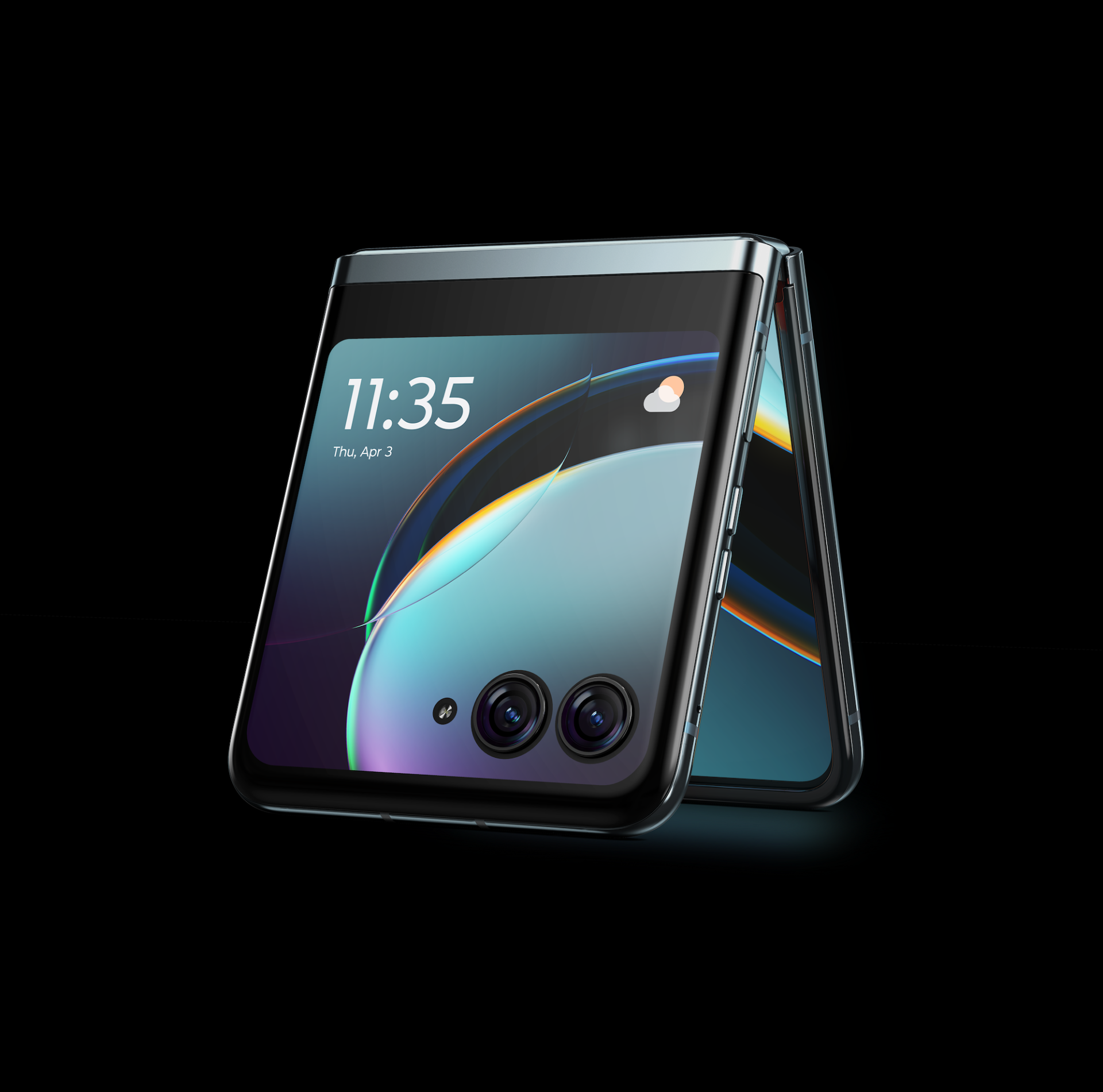 The Moto Razer Plus: A Leap into the Second Generation of Flipping ...